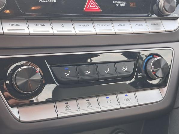 Hyundai Sonata VII (LF) Рестайлинг с пробегом 2017 года, цена 1 775 000 рублей, 70765 км, седан, Автокод Объявления