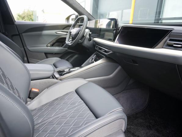 Audi Q5 III (GU) с пробегом 2026 года, цена 6 000 000 рублей, 4263 км, внедорожник, Автокод Объявления