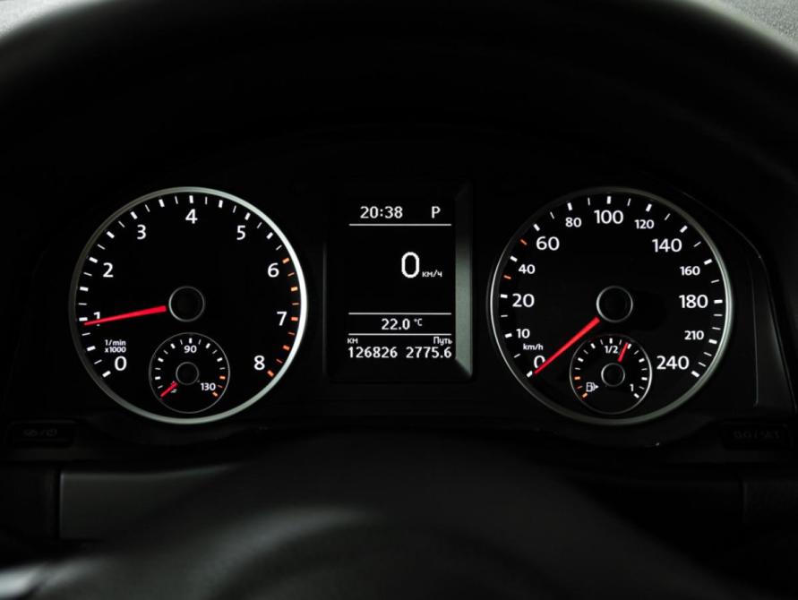 Volkswagen Tiguan I Рестайлинг Санкт-Петербург  - изображение 13
