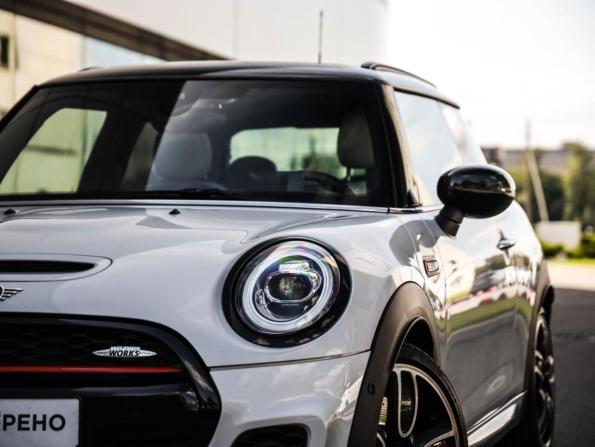 Mini Hatch III (F55/F56) Рестайлинг с пробегом 2020 года, цена 3 199 000 рублей, 51926 км, хэтчбек, Автокод Объявления