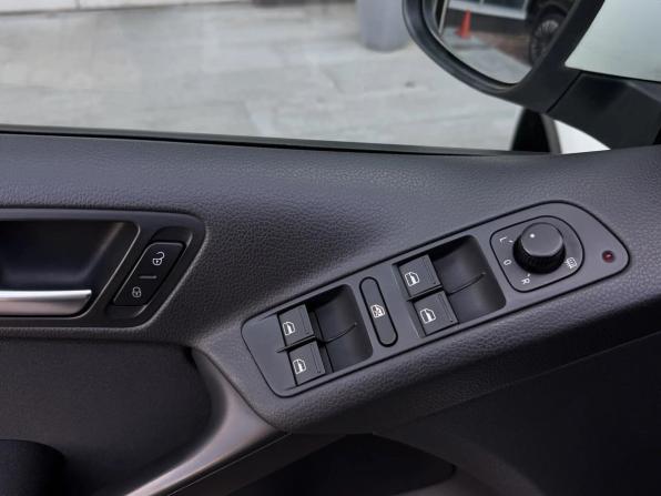 Volkswagen Tiguan I Рестайлинг с пробегом 2012 года, цена 1 219 000 рублей, 132918 км, внедорожник, Автокод Объявления