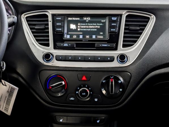 Hyundai Solaris II Рестайлинг с пробегом 2021 года, цена 1 400 000 рублей, 112328 км, седан, Автокод Объявления