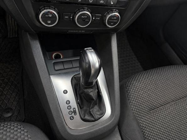 Volkswagen Jetta VI с пробегом 2013 года, цена 719 000 рублей, 175223 км, седан, Автокод Объявления