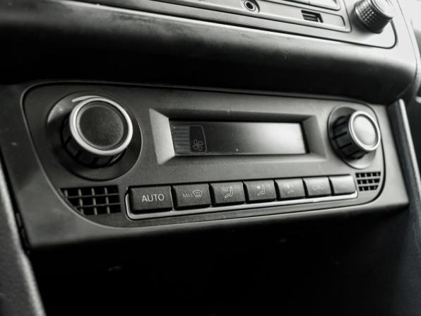 Volkswagen Polo V с пробегом 2014 года, цена 1 270 000 рублей, 23593 км, седан, Автокод Объявления