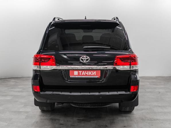 Toyota Land Cruiser 200 Series Рестайлинг 2 с пробегом 2019 года, цена 7 350 000 рублей, 194019 км, внедорожник, Автокод Объявления