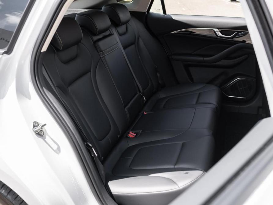 FAW Bestune B70 I Рестайлинг Сочи  - изображение 8