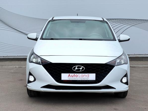 Hyundai Solaris II Рестайлинг с пробегом 2020 года, цена 1 520 000 рублей, 121016 км, седан, Автокод Объявления