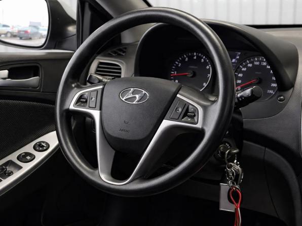 Hyundai Solaris I с пробегом 2012 года, цена 777 000 рублей, 149503 км, хэтчбек, Автокод Объявления
