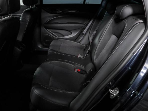 Opel Insignia II с пробегом 2019 года, цена 1 850 000 рублей, 137279 км, лифтбек, Автокод Объявления