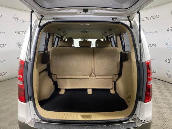 Hyundai H-1 II Рестайлинг 2 с пробегом 2018 года, цена 2 474 900 рублей, 172407 км, минивэн, Автокод Объявления