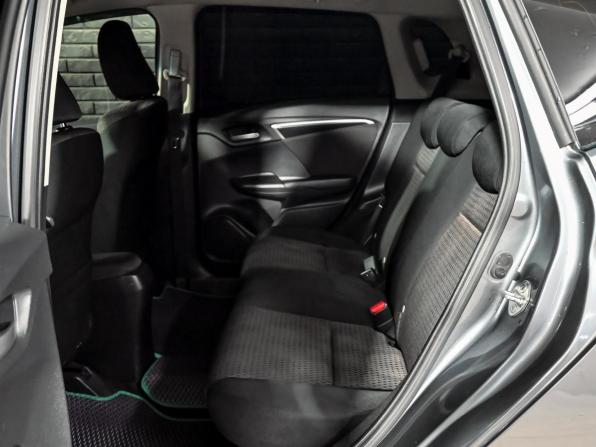 Honda Fit III Рестайлинг с пробегом 2018 года, цена 1 340 000 рублей, 131368 км, хэтчбек, Автокод Объявления