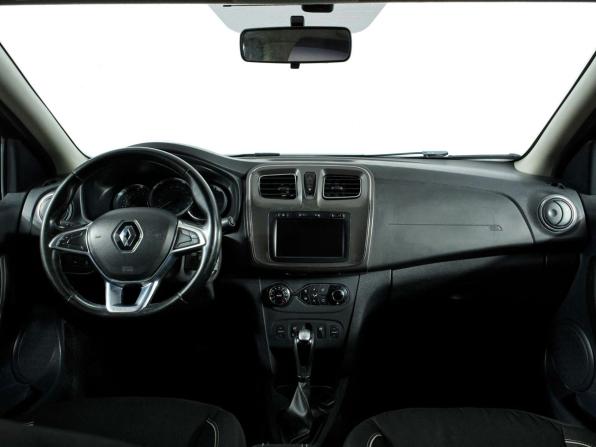 Renault Logan II Рестайлинг с пробегом 2018 года, цена 777 777 рублей, 313420 км, седан, Автокод Объявления