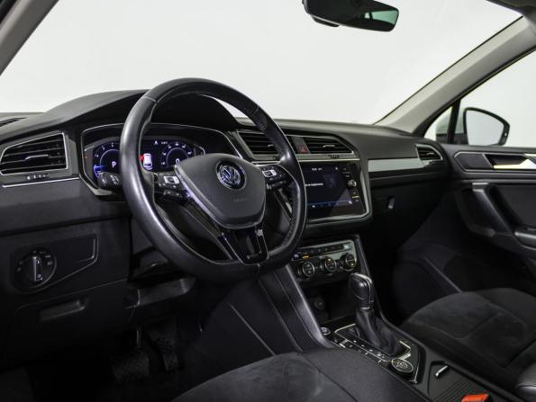 Volkswagen Tiguan II с пробегом 2019 года, цена 2 700 000 рублей, 89800 км, внедорожник, Автокод Объявления