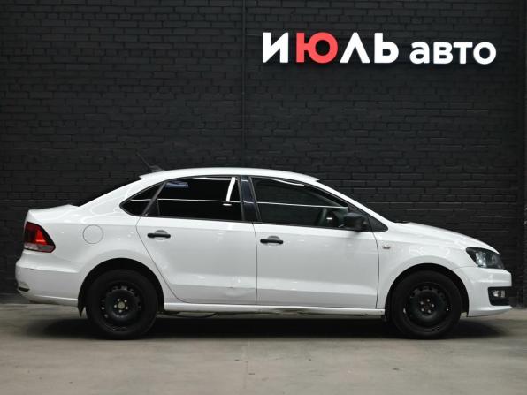 Volkswagen Polo V Рестайлинг с пробегом 2017 года, цена 1 100 000 рублей, 110482 км, седан, Автокод Объявления