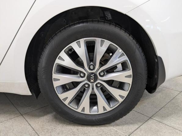 Kia Ceed II Рестайлинг с пробегом 2017 года, цена 1 390 000 рублей, 106671 км, универсал, Автокод Объявления