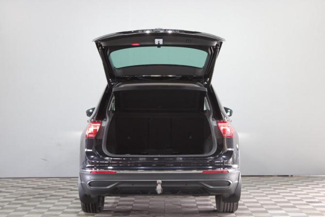 Volkswagen Tiguan II Рестайлинг с пробегом 2021 года, цена 2 720 000 рублей, 160000 км, внедорожник, Автокод Объявления