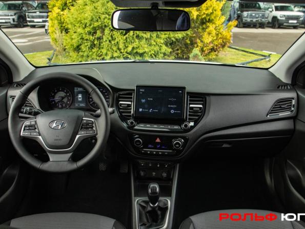 Hyundai Solaris II Рестайлинг с пробегом 2021 года, цена 1 438 000 рублей, 105000 км, седан, Автокод Объявления