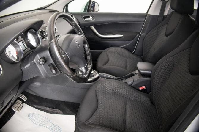 Peugeot 308 I Рестайлинг с пробегом 2011 года, цена 539 000 рублей, 220000 км, хэтчбек, Автокод Объявления