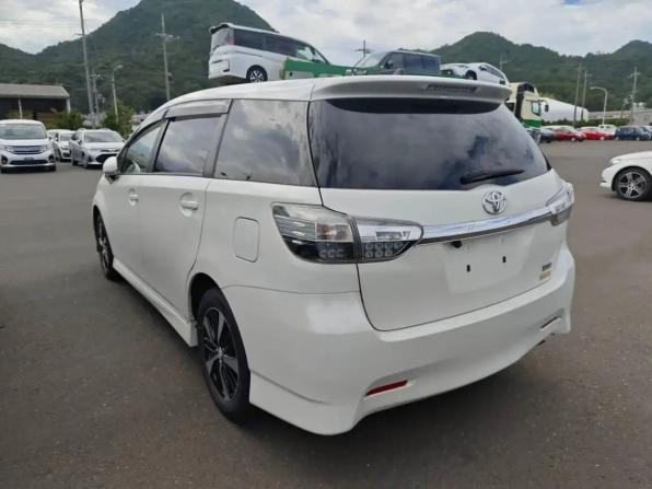 Toyota Wish II Рестайлинг с пробегом 2016 года, цена 1 600 000 рублей, 86892 км, минивэн, Автокод Объявления