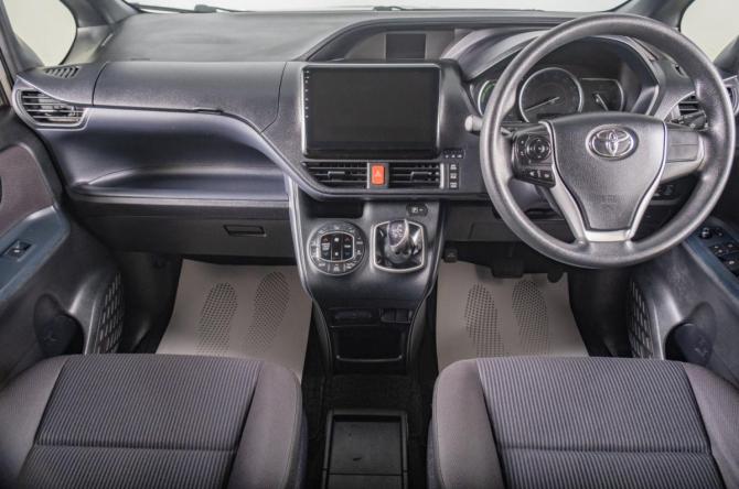 Toyota Noah III (R80) с пробегом 2015 года, цена 1 859 000 рублей, 178300 км, минивэн, Автокод Объявления