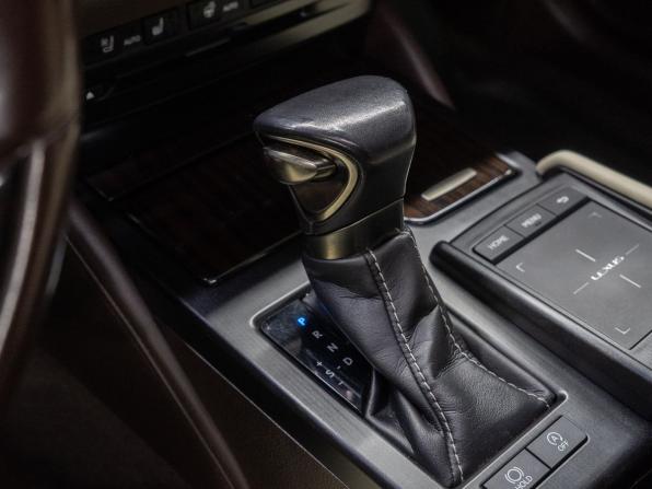 Lexus ES VII с пробегом 2019 года, цена 3 799 000 рублей, 146125 км, седан, Автокод Объявления