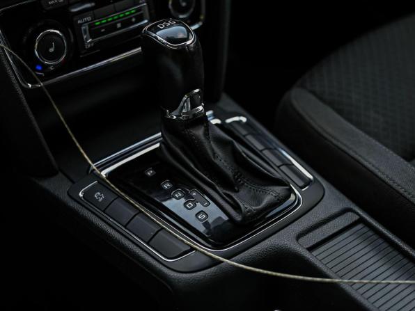 Skoda Superb II Рестайлинг с пробегом 2014 года, цена 1 000 000 рублей, 221774 км, лифтбек, Автокод Объявления