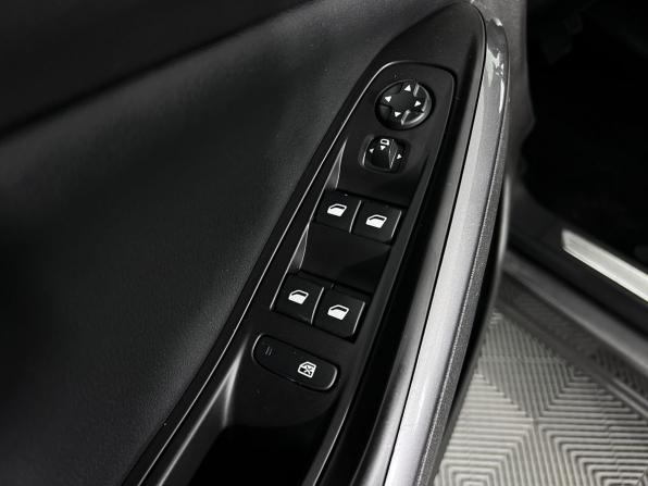 Opel Grandland I (X) с пробегом 2019 года, цена 1 650 000 рублей, 110982 км, внедорожник, Автокод Объявления