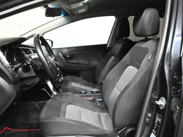 Kia Ceed II Рестайлинг с пробегом 2018 года, цена 1 375 000 рублей, 158929 км, хэтчбек, Автокод Объявления