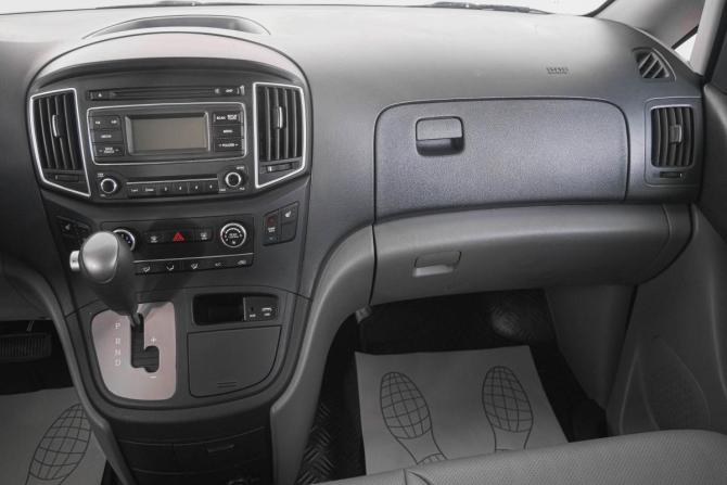 Hyundai Grand Starex I Рестайлинг 2 с пробегом 2018 года, цена 3 429 000 рублей, 118000 км, минивэн, Автокод Объявления