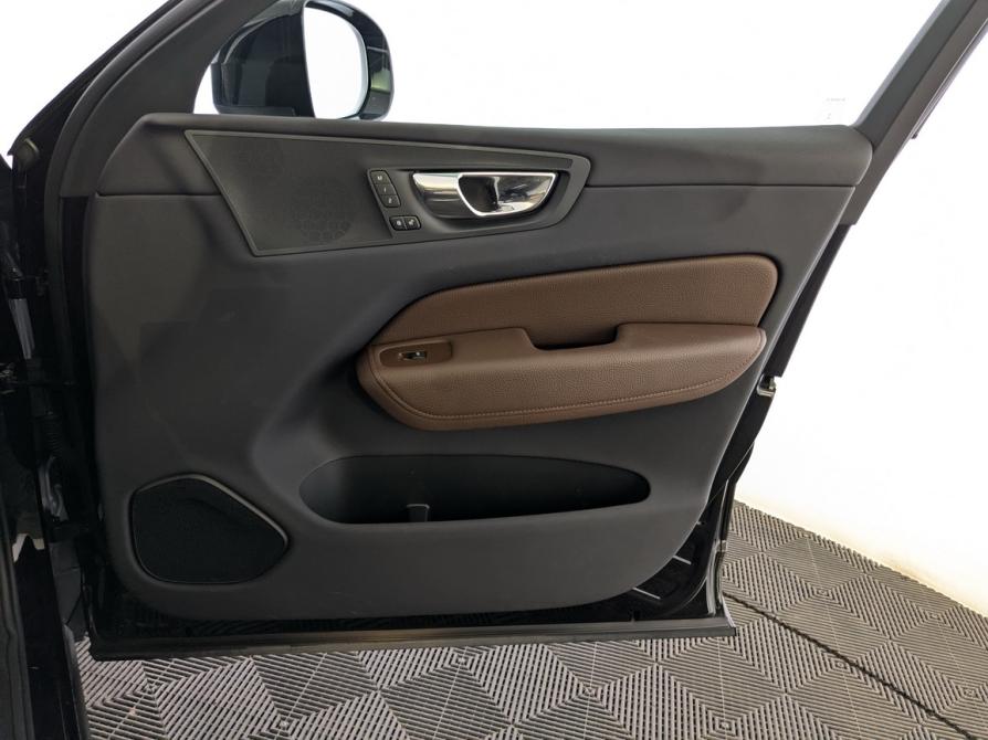 Volvo XC60 II Москва  - изображение 27