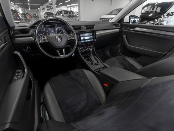 Skoda Superb III с пробегом 2018 года, цена 2 500 000 рублей, 105000 км, лифтбек, Автокод Объявления