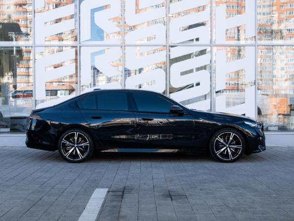 BMW 5 серии VIII (G60/G61/G68) с пробегом 2024 года, цена 7 630 000 рублей, 51929 км, седан, Автокод Объявления