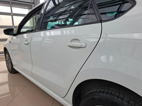 Volkswagen Polo V Рестайлинг с пробегом 2019 года, цена 1 245 000 рублей, 112936 км, седан, Автокод Объявления