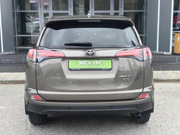 Toyota RAV4 IV (XA40) Рестайлинг с пробегом 2018 года, цена 2 446 000 рублей, 112000 км, внедорожник, Автокод Объявления