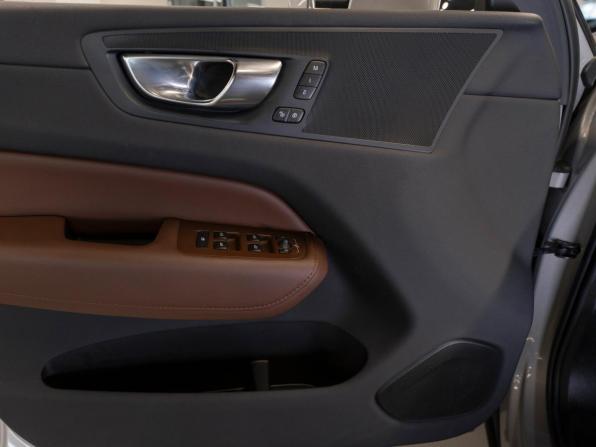 Volvo XC60 II Рестайлинг с пробегом 2024 года, цена 5 280 000 рублей, 24011 км, внедорожник, Автокод Объявления
