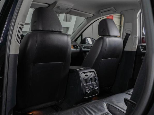 Volkswagen Touareg II с пробегом 2010 года, цена 1 549 000 рублей, 251040 км, внедорожник, Автокод Объявления