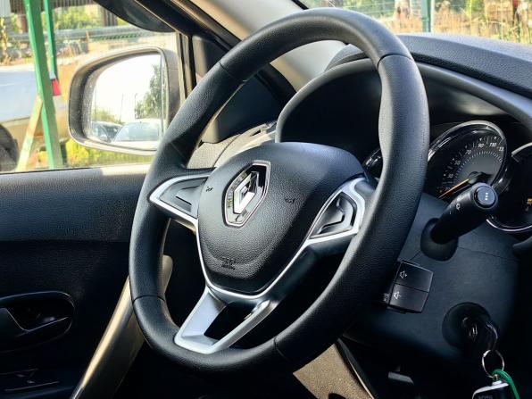 Renault Sandero II Рестайлинг с пробегом 2021 года, цена 1 009 000 рублей, 164000 км, хэтчбек, Автокод Объявления
