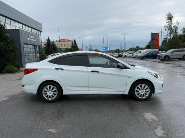 Hyundai Solaris I с пробегом 2014 года, цена 800 000 рублей, 139000 км, седан, Автокод Объявления