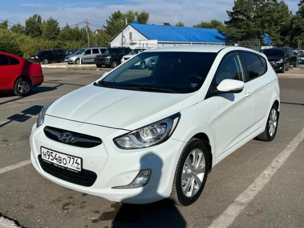 Hyundai Solaris I с пробегом 2012 года, цена 888 000 рублей, 215304 км, хэтчбек, Автокод Объявления
