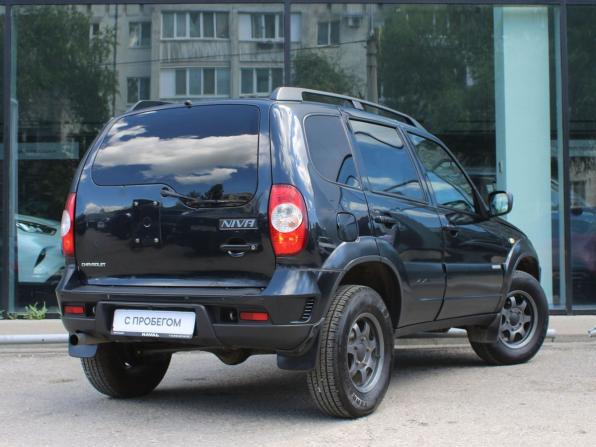 Chevrolet Niva I Рестайлинг с пробегом 2017 года, цена 667 000 рублей, 121243 км, внедорожник, Автокод Объявления