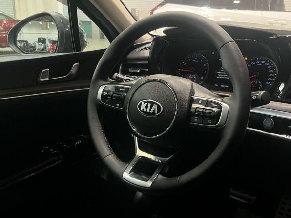 Kia K5 III с пробегом 2020 года, цена 1 770 000 рублей, 188300 км, седан, Автокод Объявления