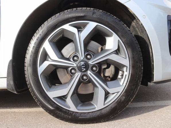 Kia Ceed III с пробегом 2019 года, цена 1 670 000 рублей, 114000 км, хэтчбек, Автокод Объявления