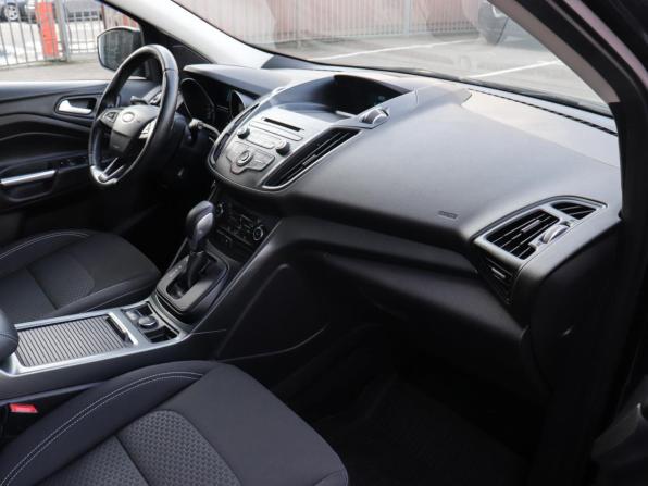 Ford Kuga II Рестайлинг с пробегом 2017 года, цена 1 597 000 рублей, 119444 км, внедорожник, Автокод Объявления