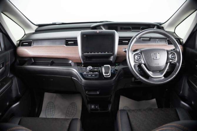 Honda Freed II Рестайлинг с пробегом 2022 года, цена 2 199 000 рублей, 42623 км, компактвэн, Автокод Объявления