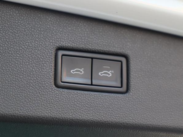 Volkswagen Tiguan II Рестайлинг с пробегом 2021 года, цена 2 790 000 рублей, 100228 км, внедорожник, Автокод Объявления