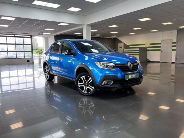 Renault Logan II Рестайлинг с пробегом 2019 года, цена 1 095 000 рублей, 122948 км, седан, Автокод Объявления