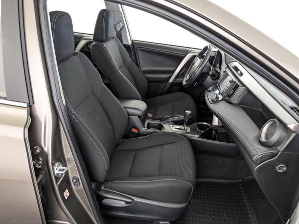 Toyota RAV4 IV (XA40) Рестайлинг с пробегом 2018 года, цена 2 800 000 рублей, 51388 км, внедорожник, Автокод Объявления