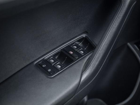 Jetta VA3 с пробегом 2023 года, цена 1 371 000 рублей, 128037 км, седан, Автокод Объявления
