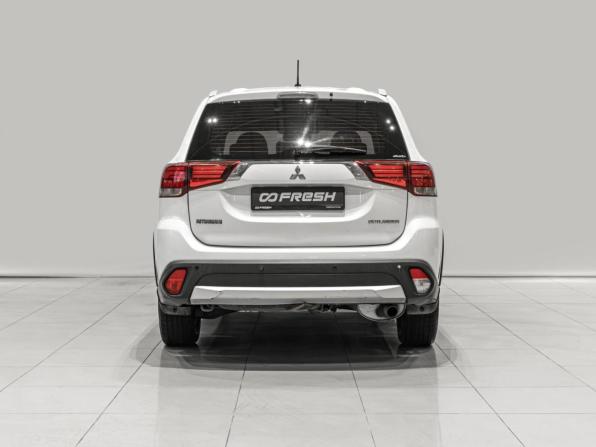 Mitsubishi Outlander III Рестайлинг 2 с пробегом 2015 года, цена 990 000 рублей, 339193 км, внедорожник, Автокод Объявления