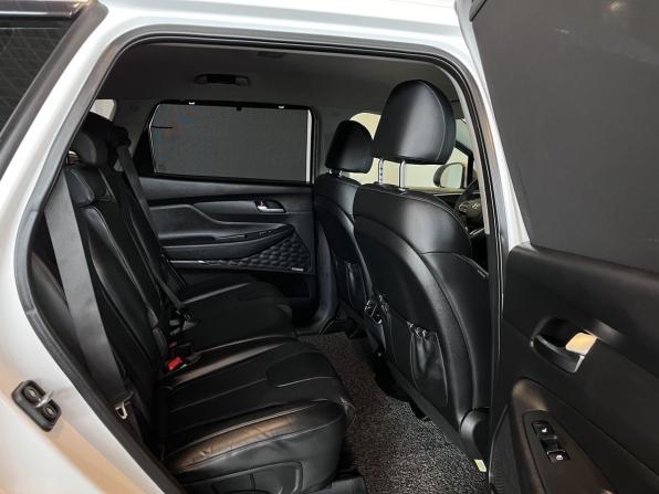 Hyundai Santa Fe IV Рестайлинг с пробегом 2021 года, цена 3 650 000 рублей, 87600 км, внедорожник, Автокод Объявления